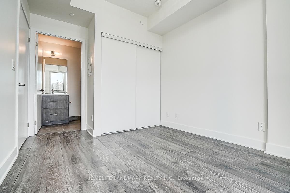 188 Fairview Mall Drive, Unit 309 thumbnail 24