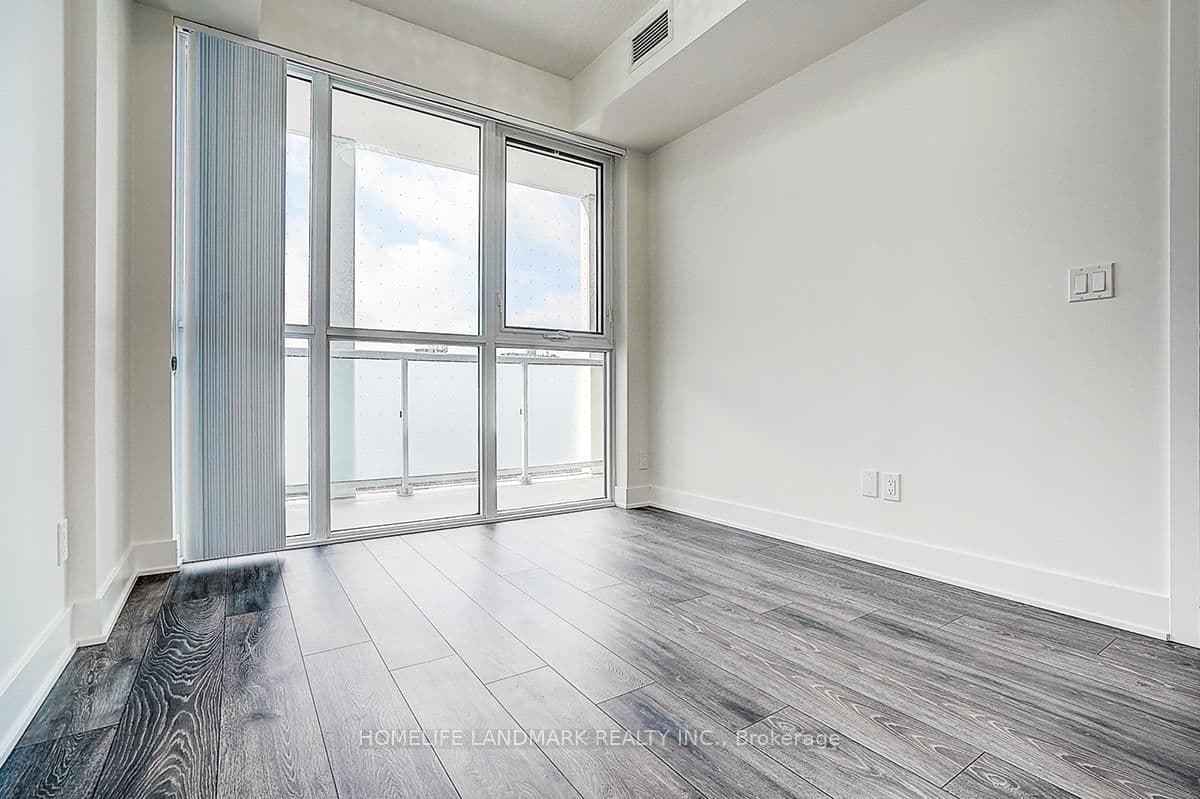 188 Fairview Mall Drive, Unit 309 thumbnail 25