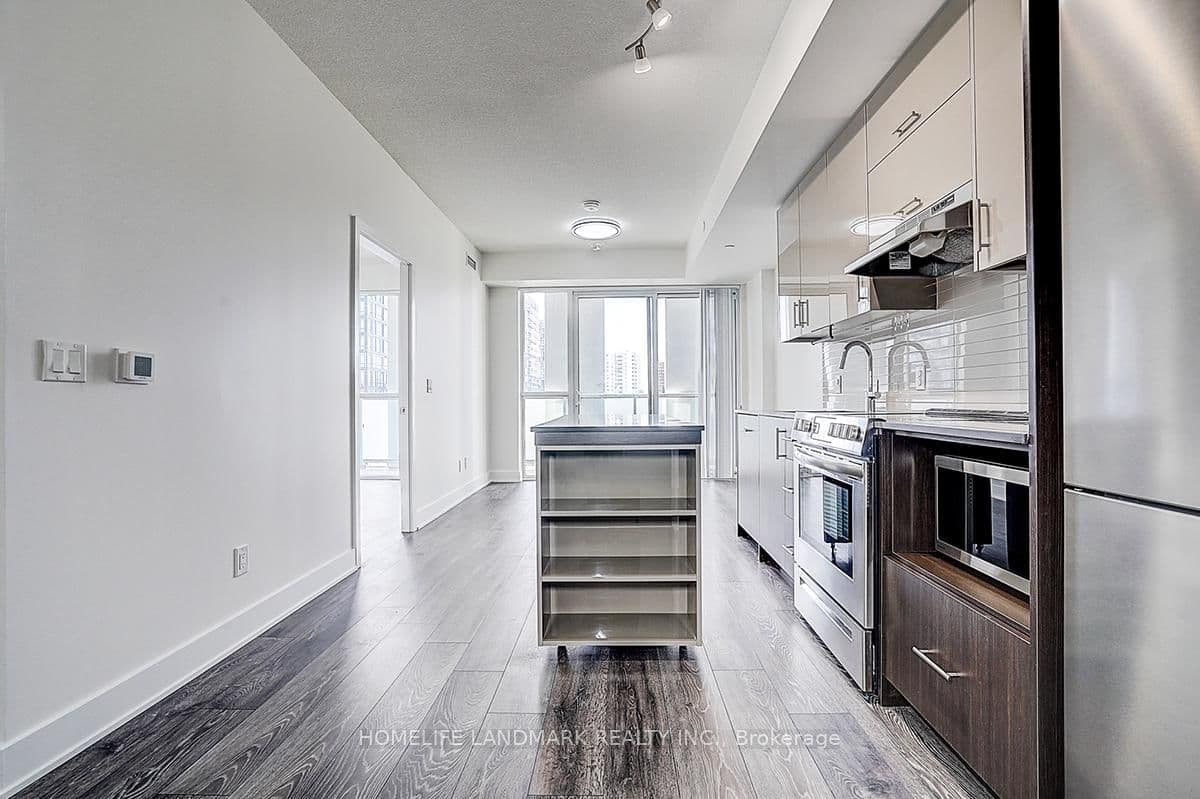 188 Fairview Mall Drive, Unit 309 thumbnail 4