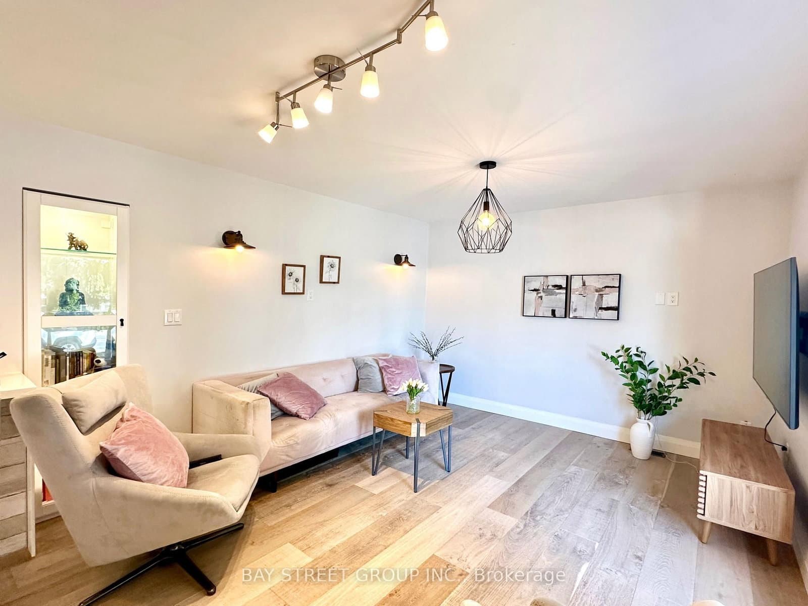 99 Park Home Avenue thumbnail 10