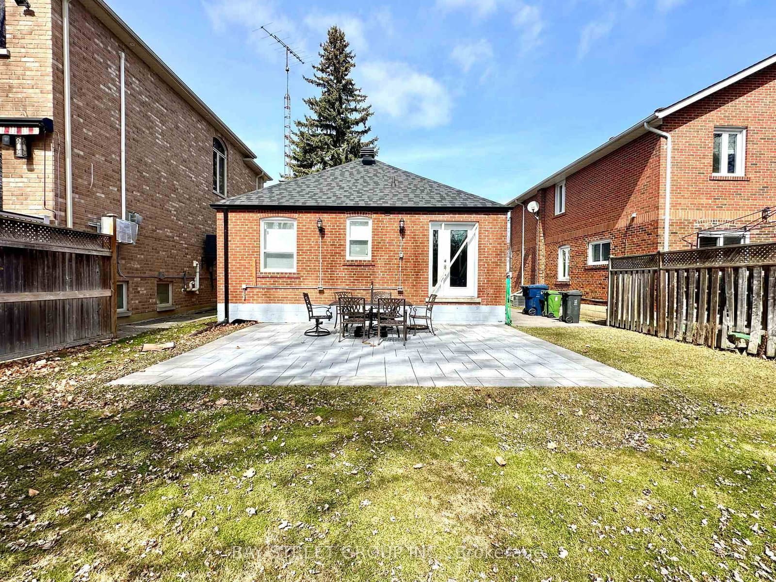 99 Park Home Avenue thumbnail 7