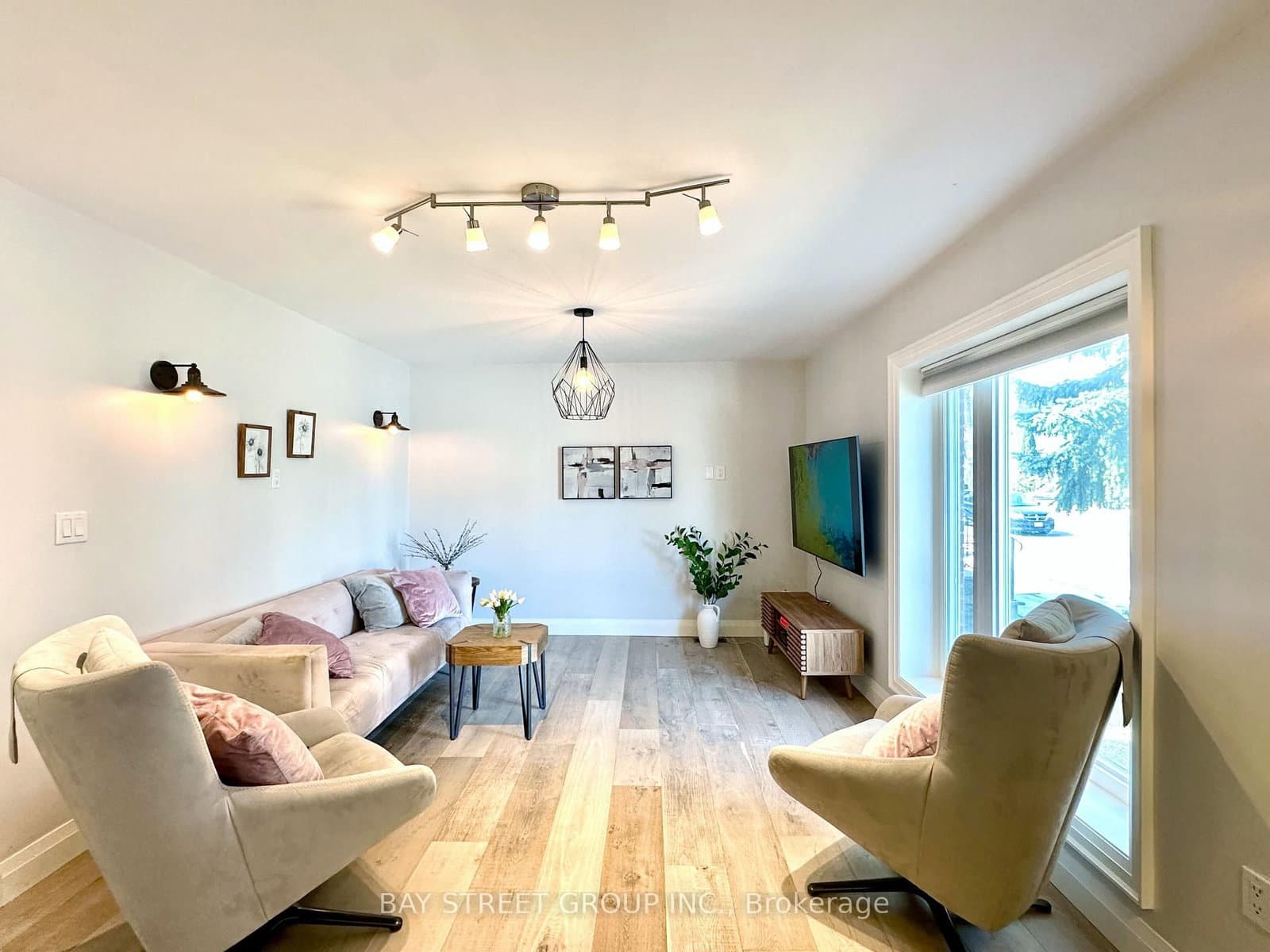 99 Park Home Avenue thumbnail 9