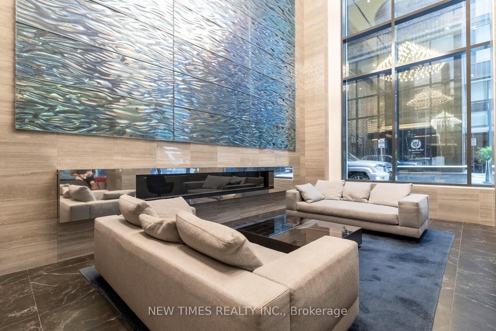 125 Blue Jays Way, Unit 2909 thumbnail 10