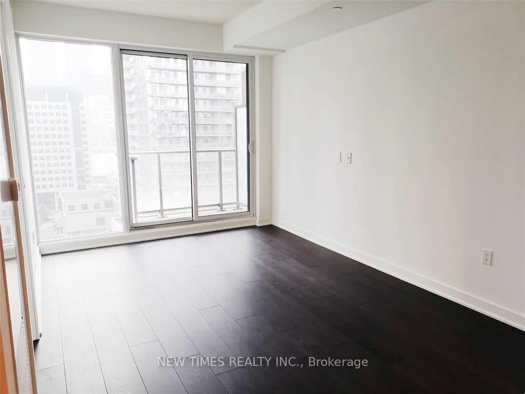 125 Blue Jays Way, Unit 2909 thumbnail 3
