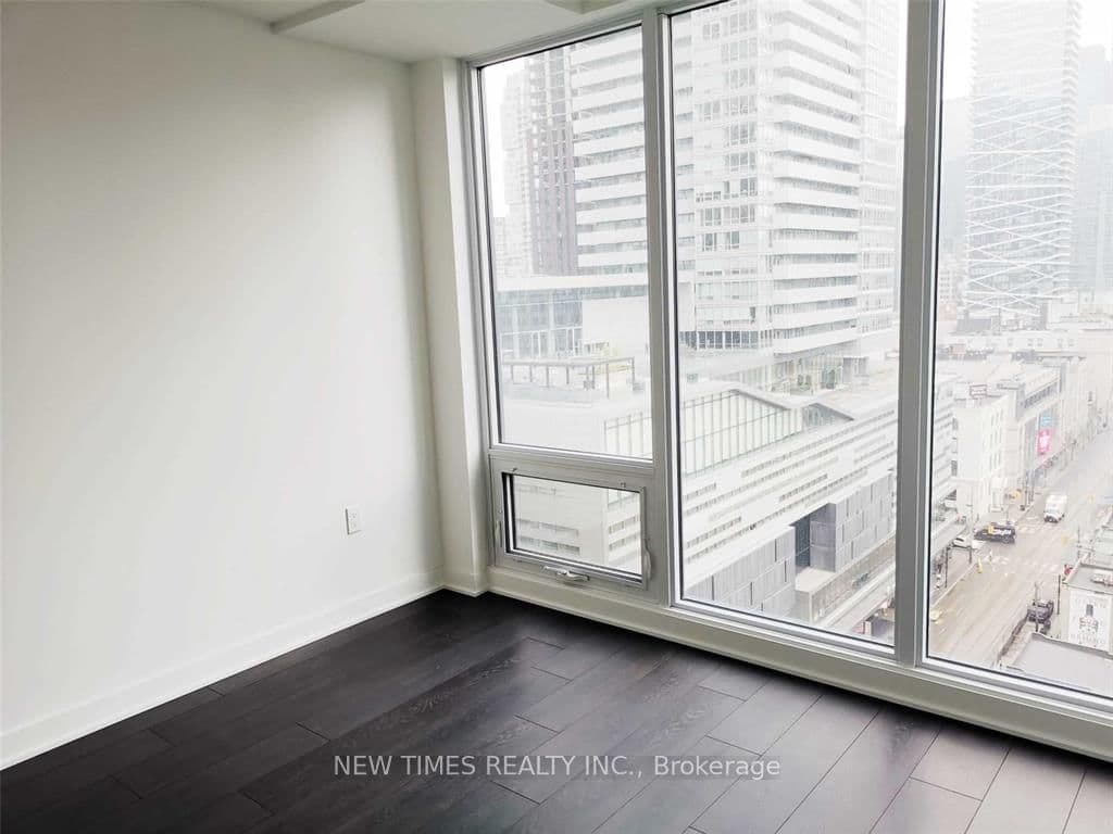 125 Blue Jays Way, Unit 2909 thumbnail 5