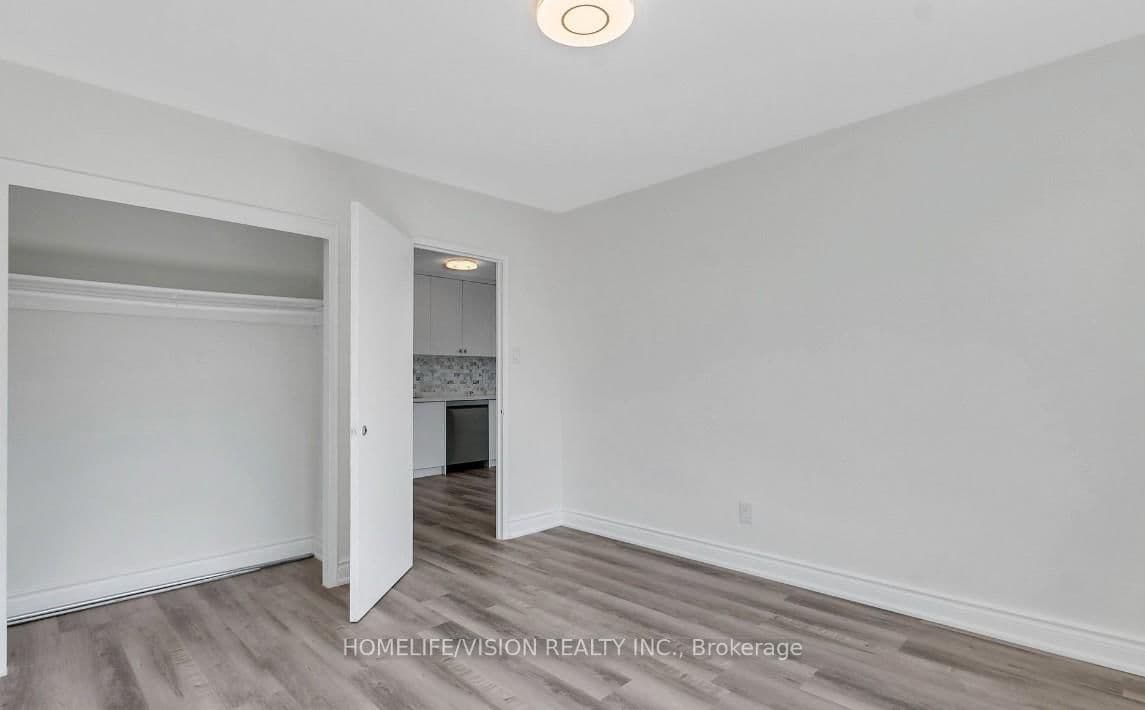 18 Kenrae Road, Unit 12 thumbnail 15