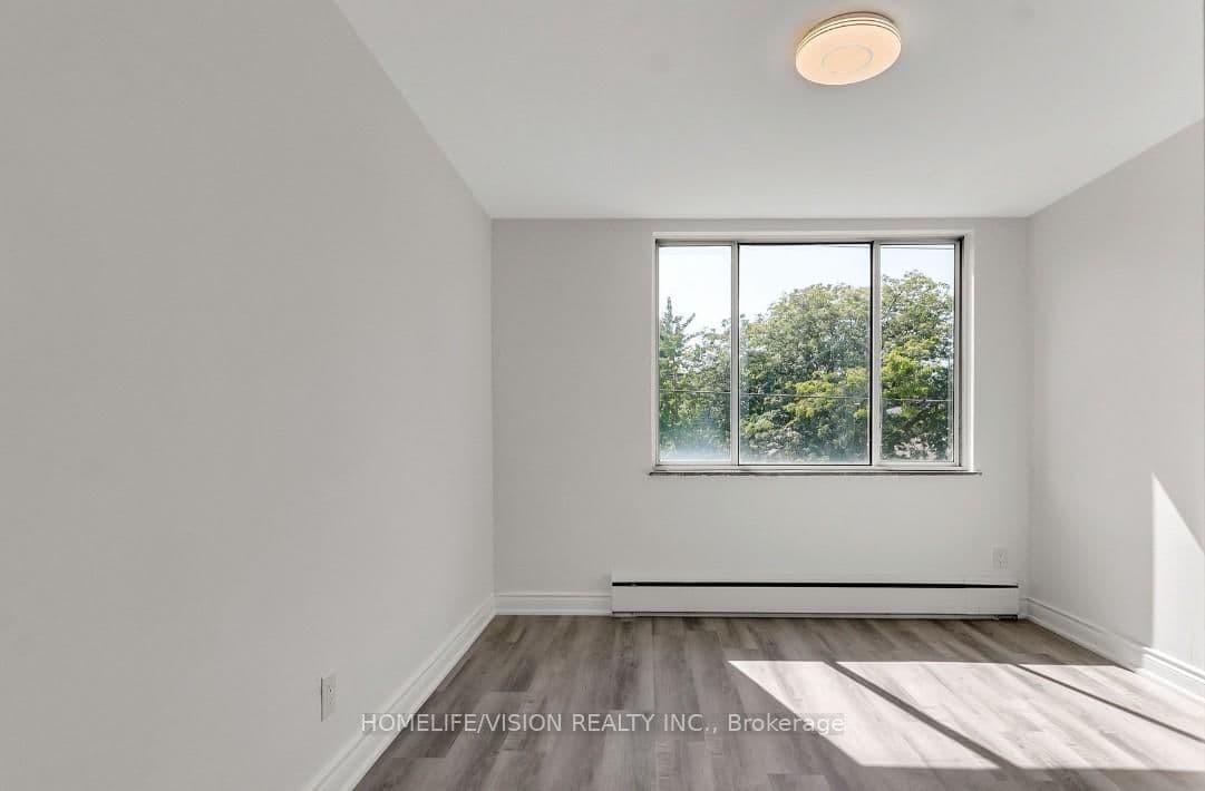 18 Kenrae Road, Unit 12 thumbnail 16