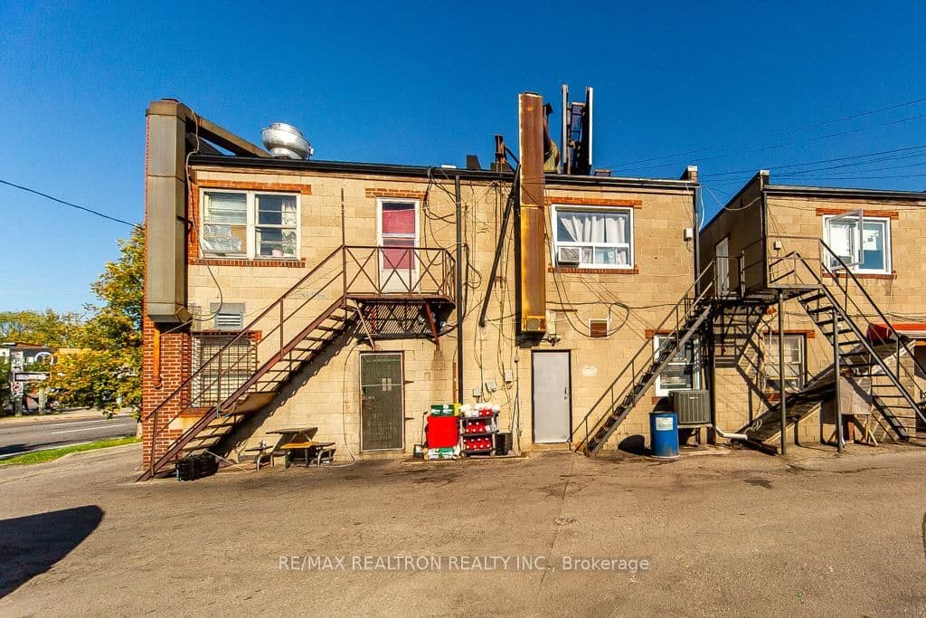 375 Wilson Avenue thumbnail 23