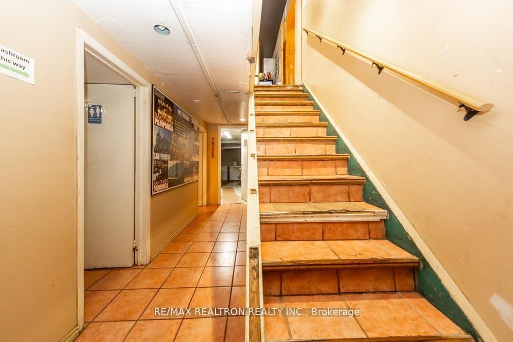 375 Wilson Avenue thumbnail 38
