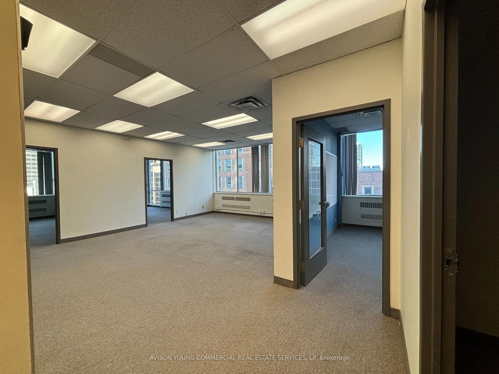 55 Eglinton Avenue E, Unit 701 thumbnail 2