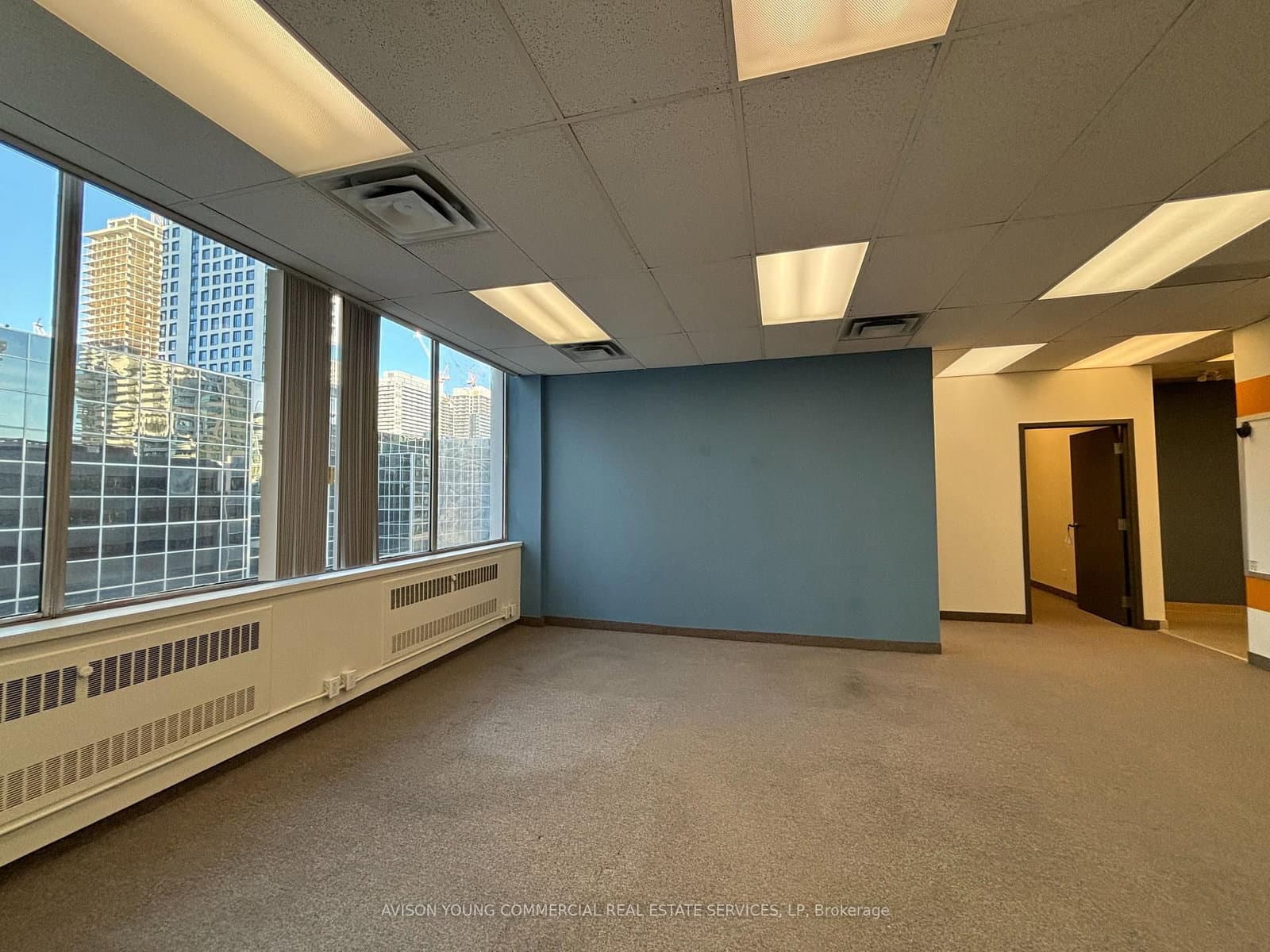 55 Eglinton Avenue E, Unit 701 thumbnail 5