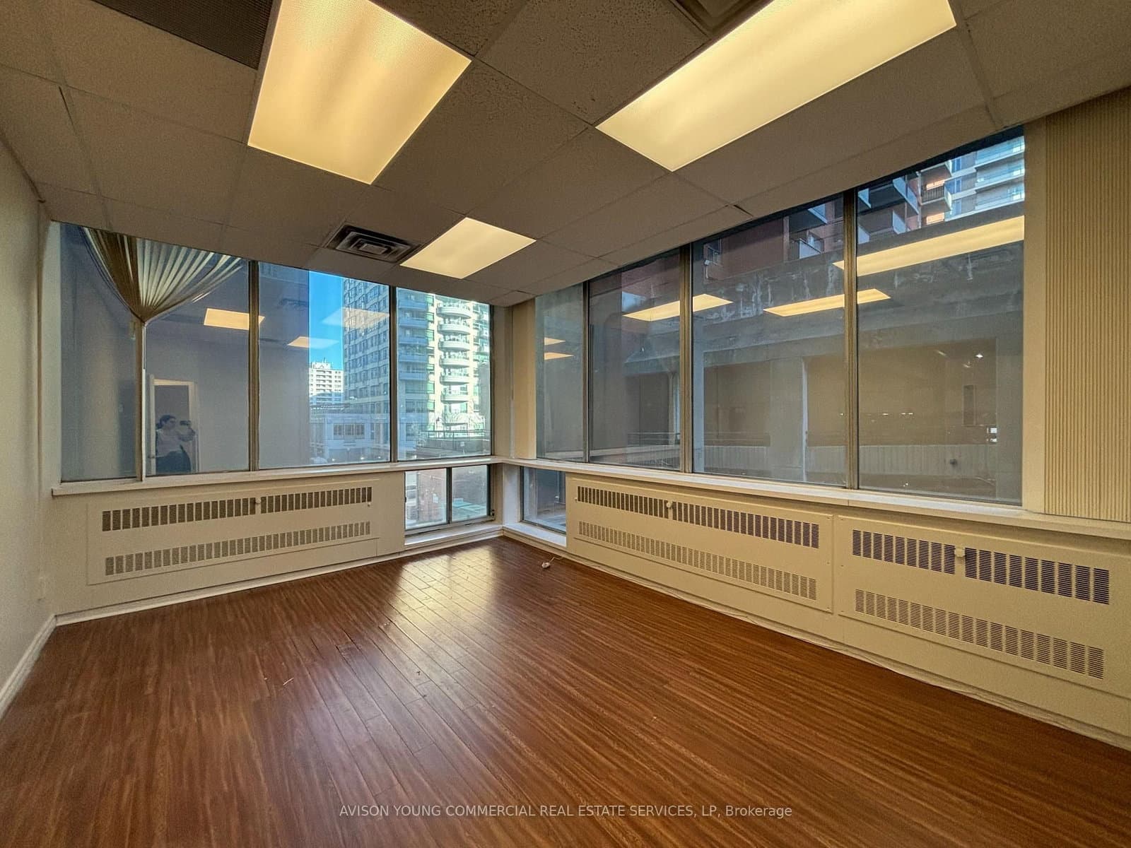 55 Eglinton Avenue E, Unit 305 thumbnail 2