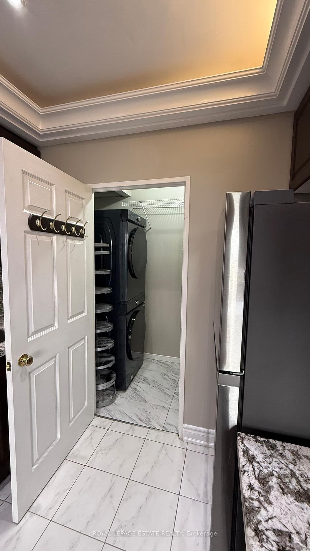 280 Simcoe Street, Unit Ph3 thumbnail 9