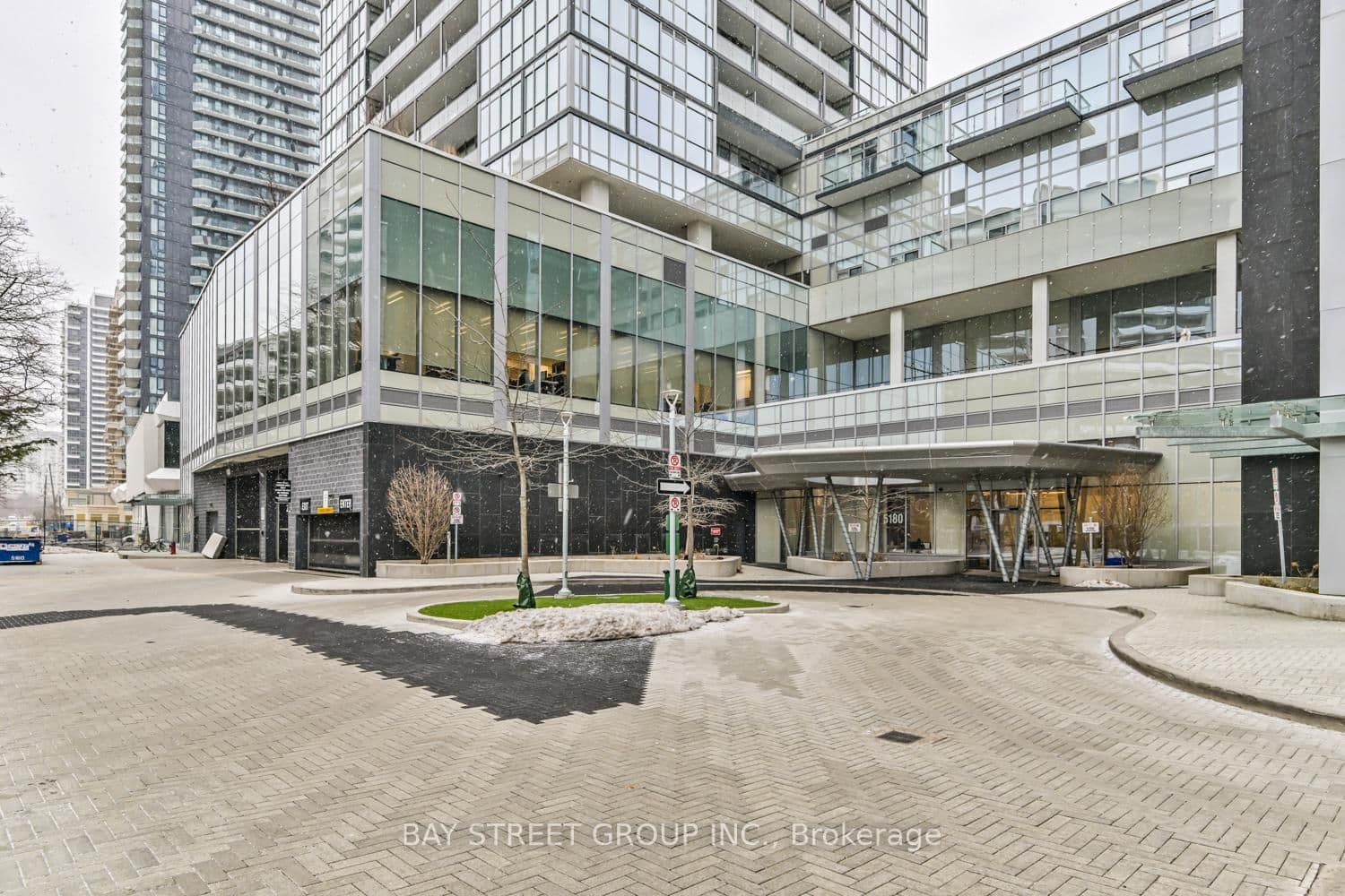 5180 Yonge Street, Unit Lph04 thumbnail 2