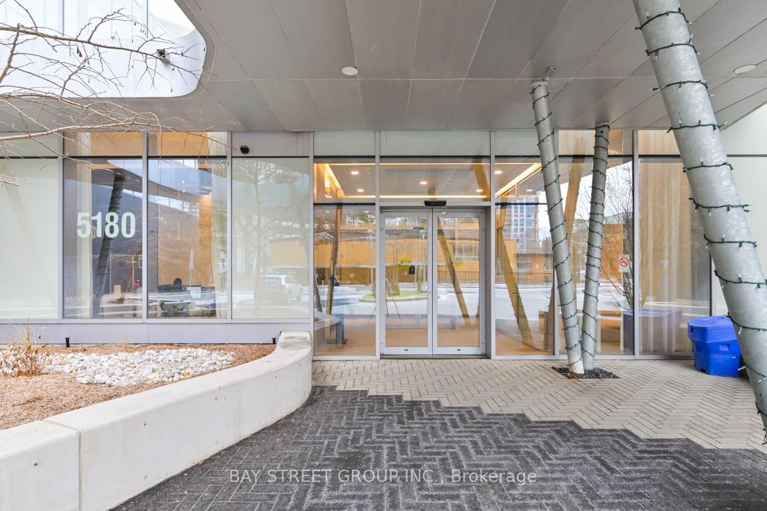 5180 Yonge Street, Unit Lph04 thumbnail 3