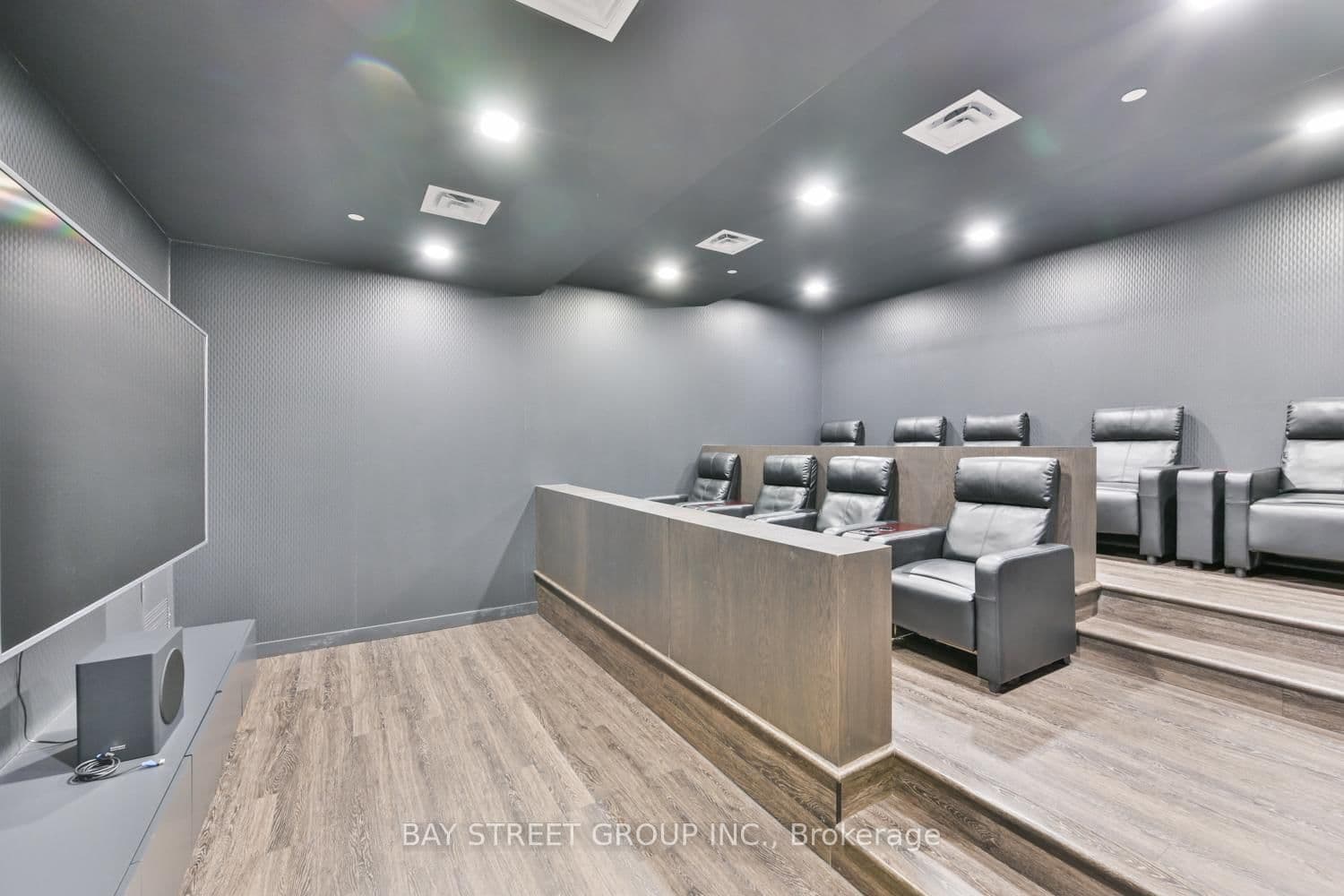 5180 Yonge Street, Unit Lph04 thumbnail 32