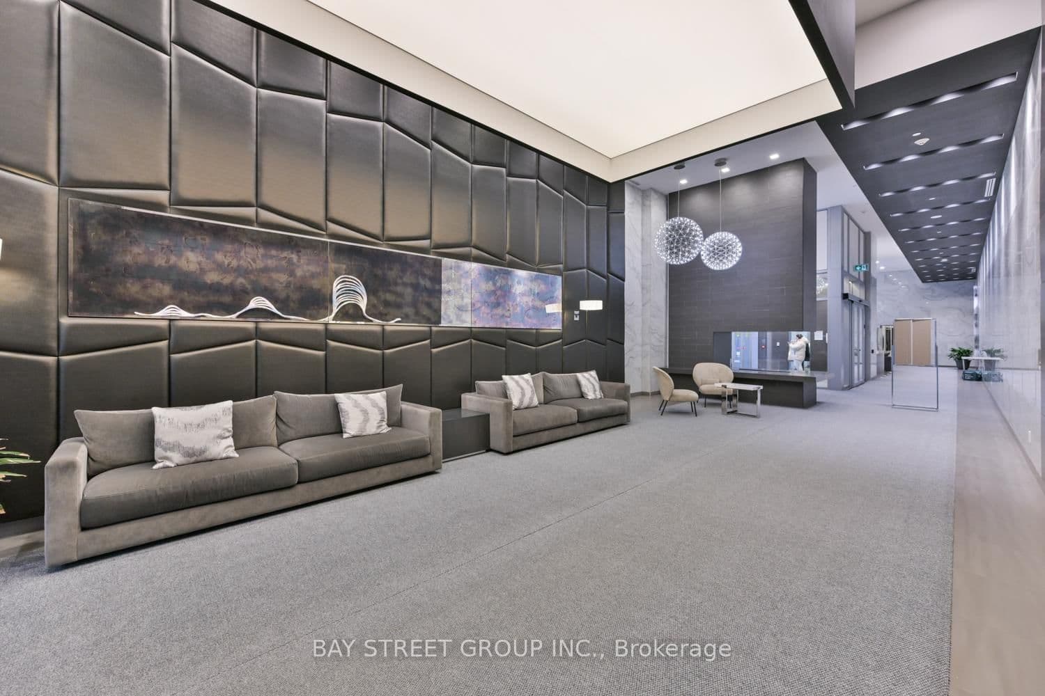 5180 Yonge Street, Unit Lph04 thumbnail 4