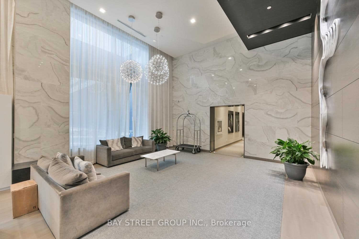 5180 Yonge Street, Unit Lph04 thumbnail 6
