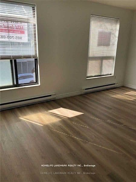 422 Queen Street W thumbnail 4