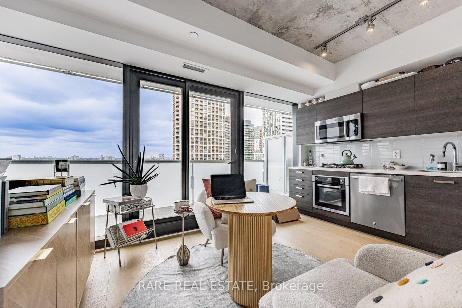 11 Charlotte Street, Unit 2404 thumbnail 11