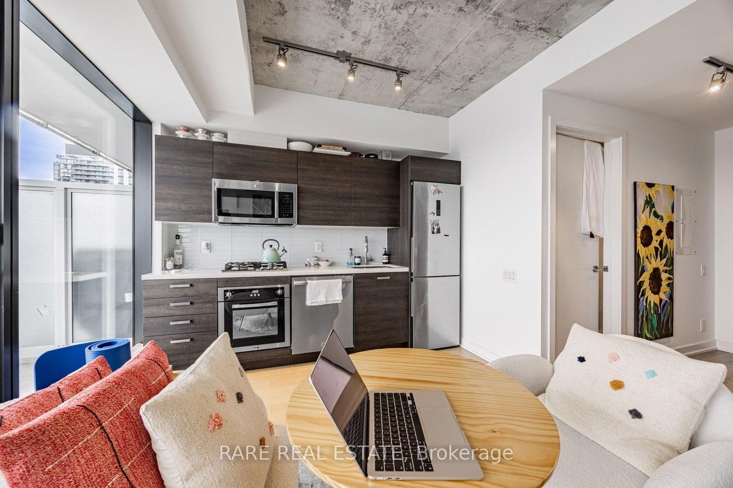 11 Charlotte Street, Unit 2404 thumbnail 13
