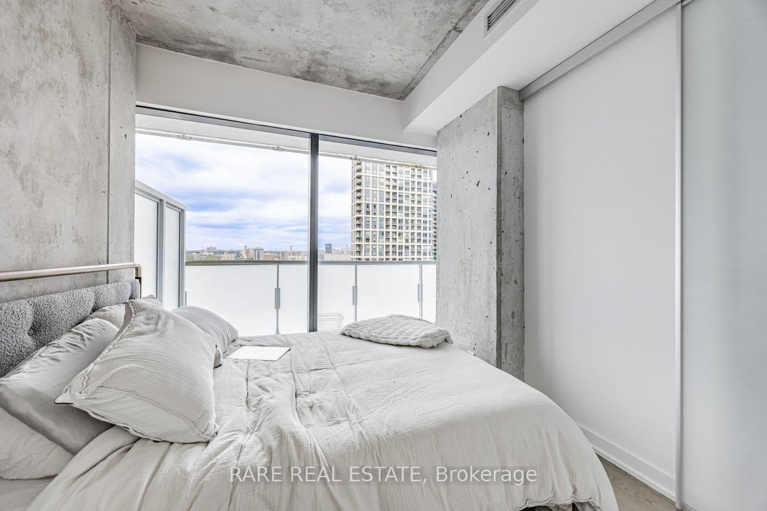 11 Charlotte Street, Unit 2404 thumbnail 22