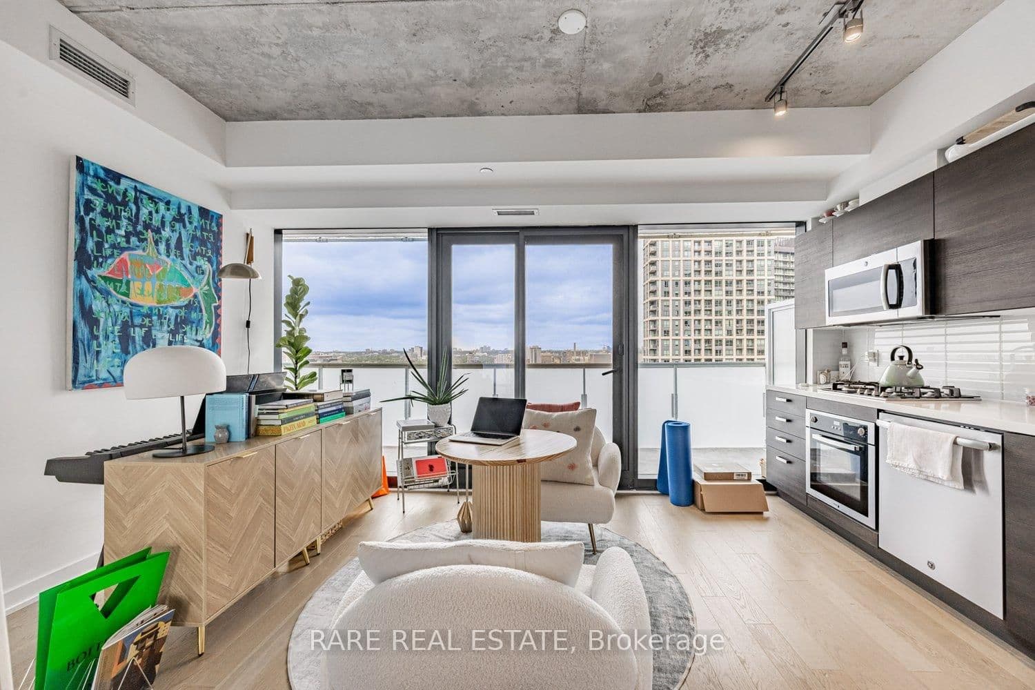 11 Charlotte Street, Unit 2404 thumbnail 6