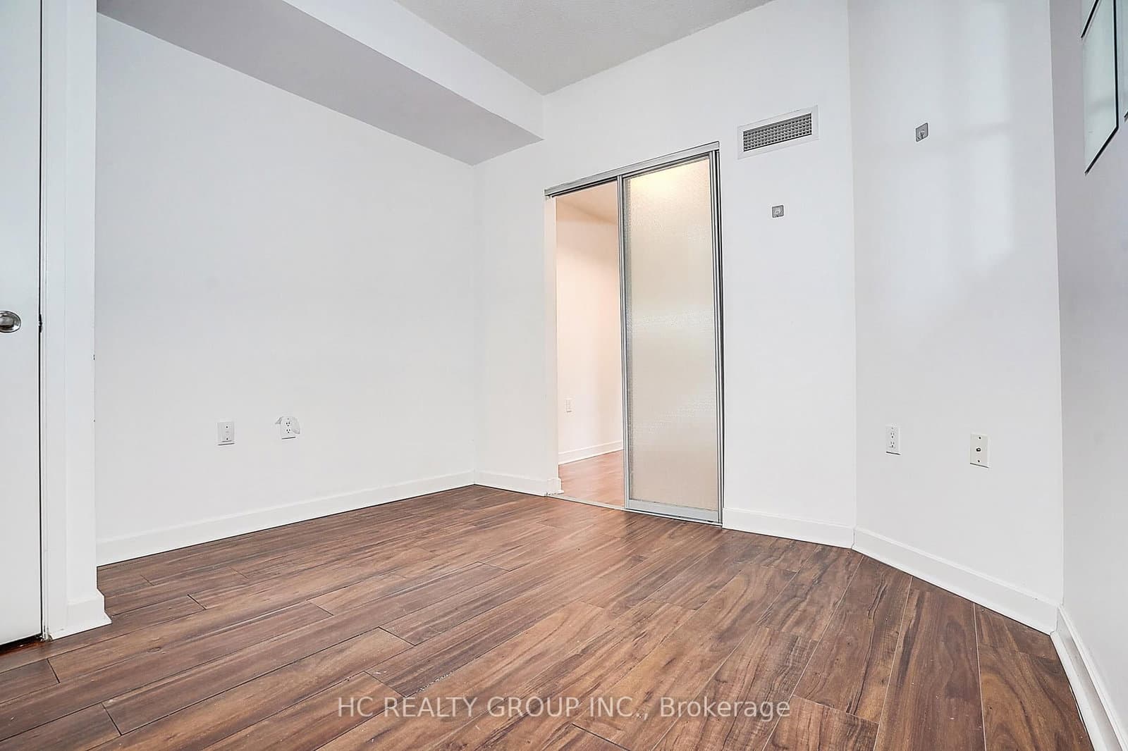 85 Bloor Street E, Unit 412 thumbnail 16