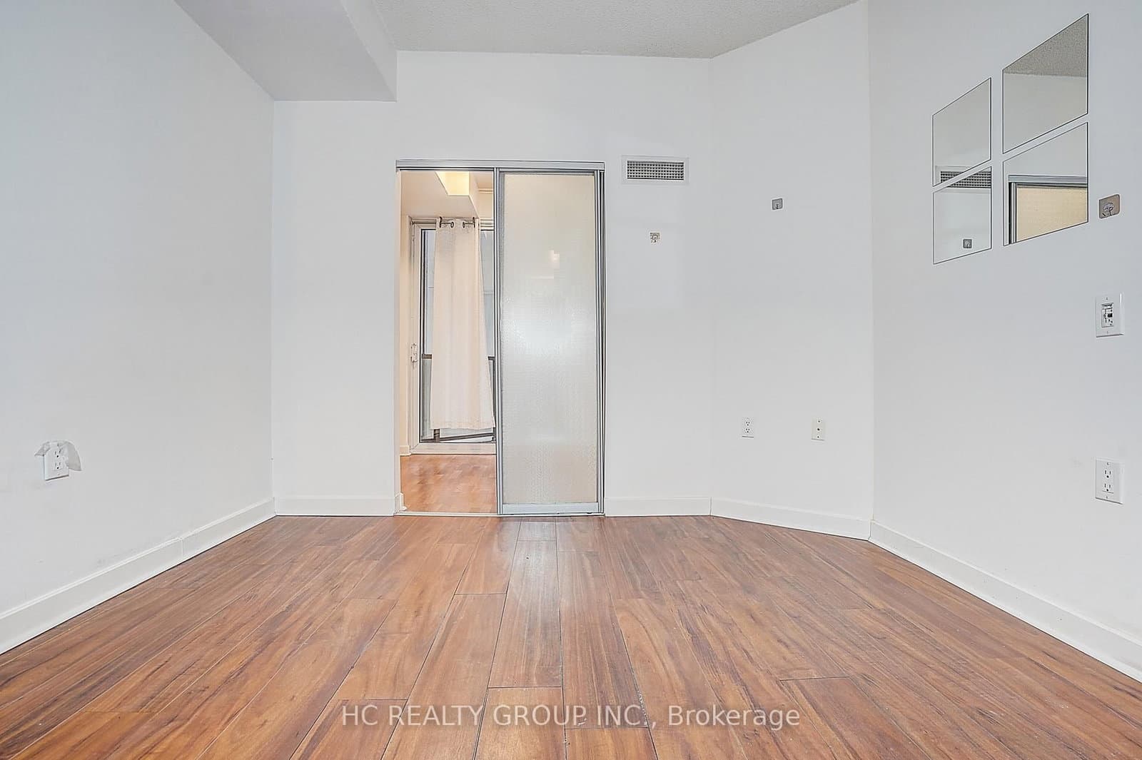 85 Bloor Street E, Unit 412 thumbnail 18