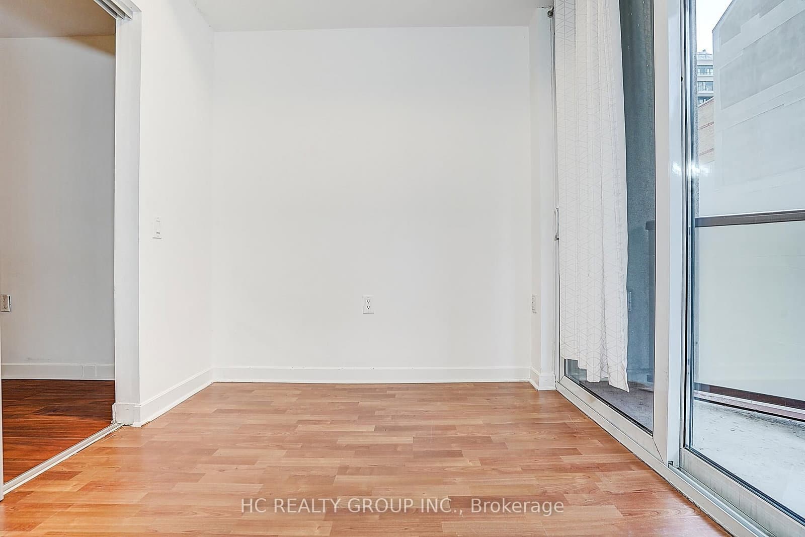 85 Bloor Street E, Unit 412 thumbnail 19