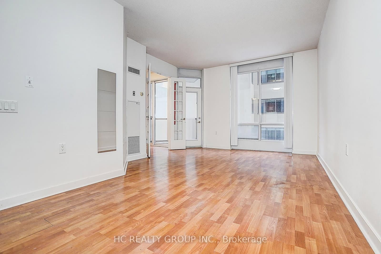 85 Bloor Street E, Unit 412 thumbnail 30