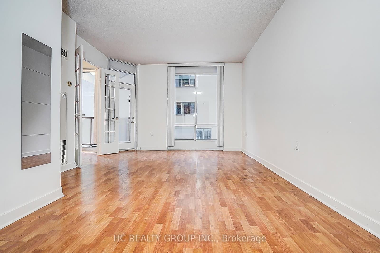 85 Bloor Street E, Unit 412 thumbnail 31