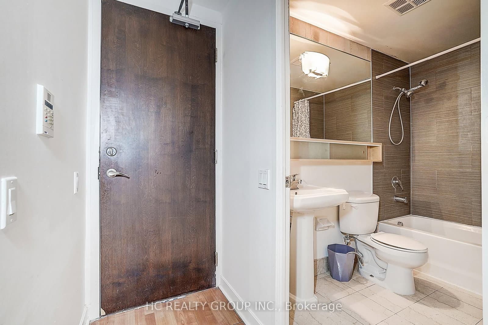 85 Bloor Street E, Unit 412 thumbnail 8