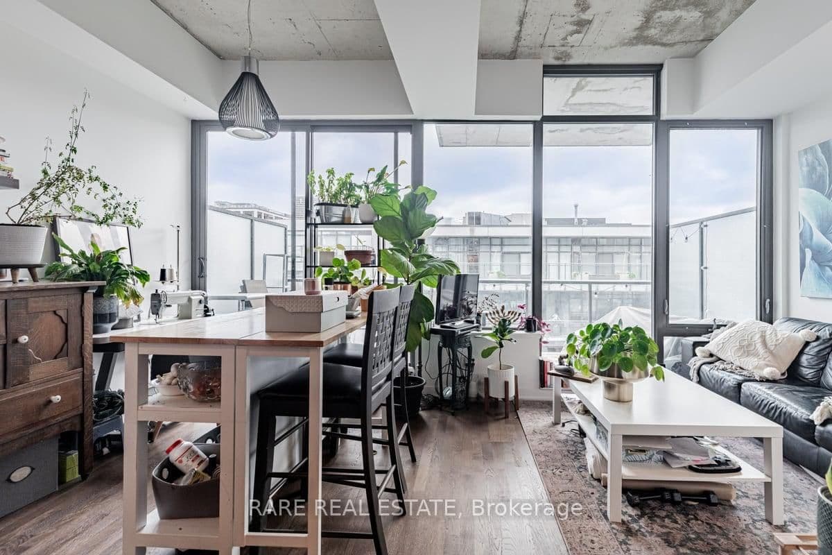 560 King Street W, Unit 1004 thumbnail 10