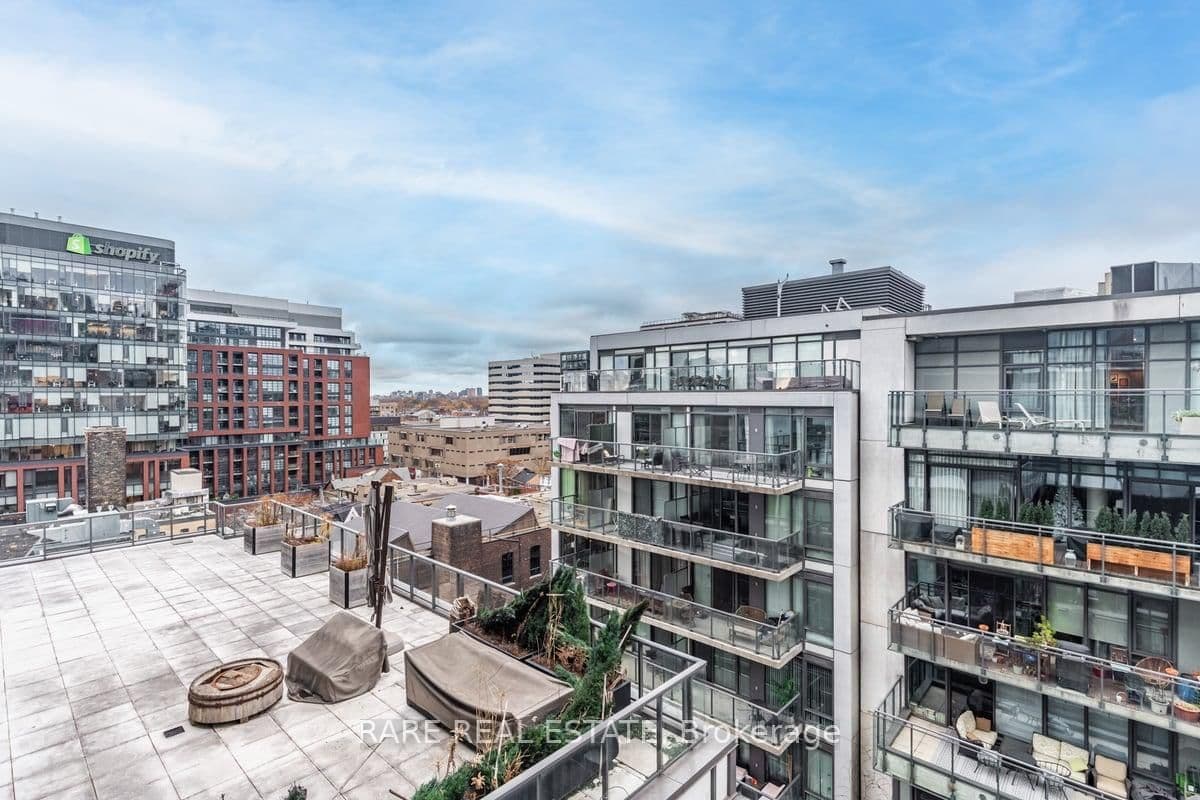 560 King Street W, Unit 1004 thumbnail 32