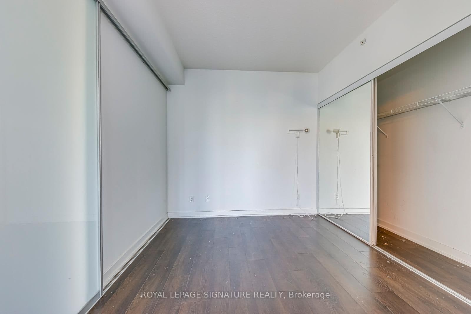 20 Bruyeres Mews, Unit 1901 thumbnail 16