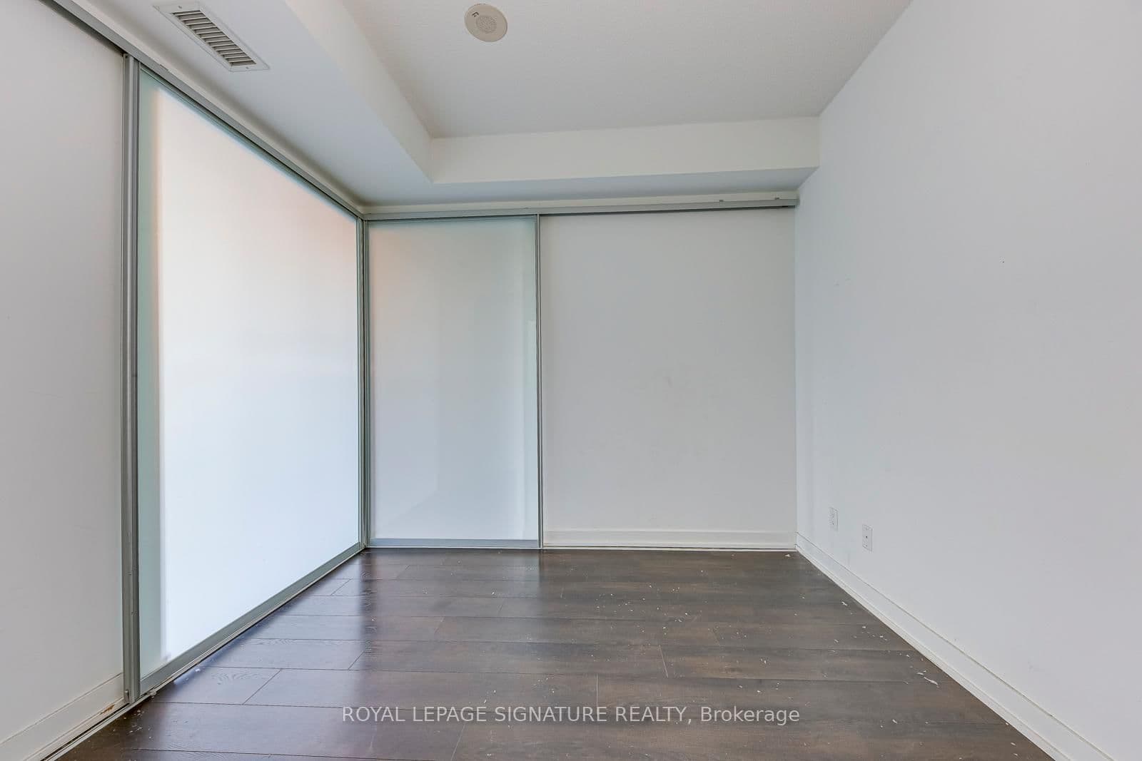 20 Bruyeres Mews, Unit 1901 thumbnail 17