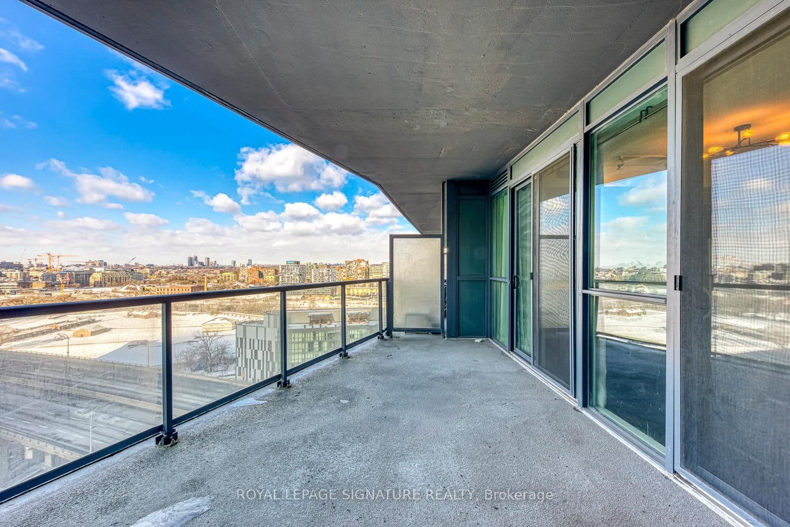 20 Bruyeres Mews, Unit 1901 thumbnail 24