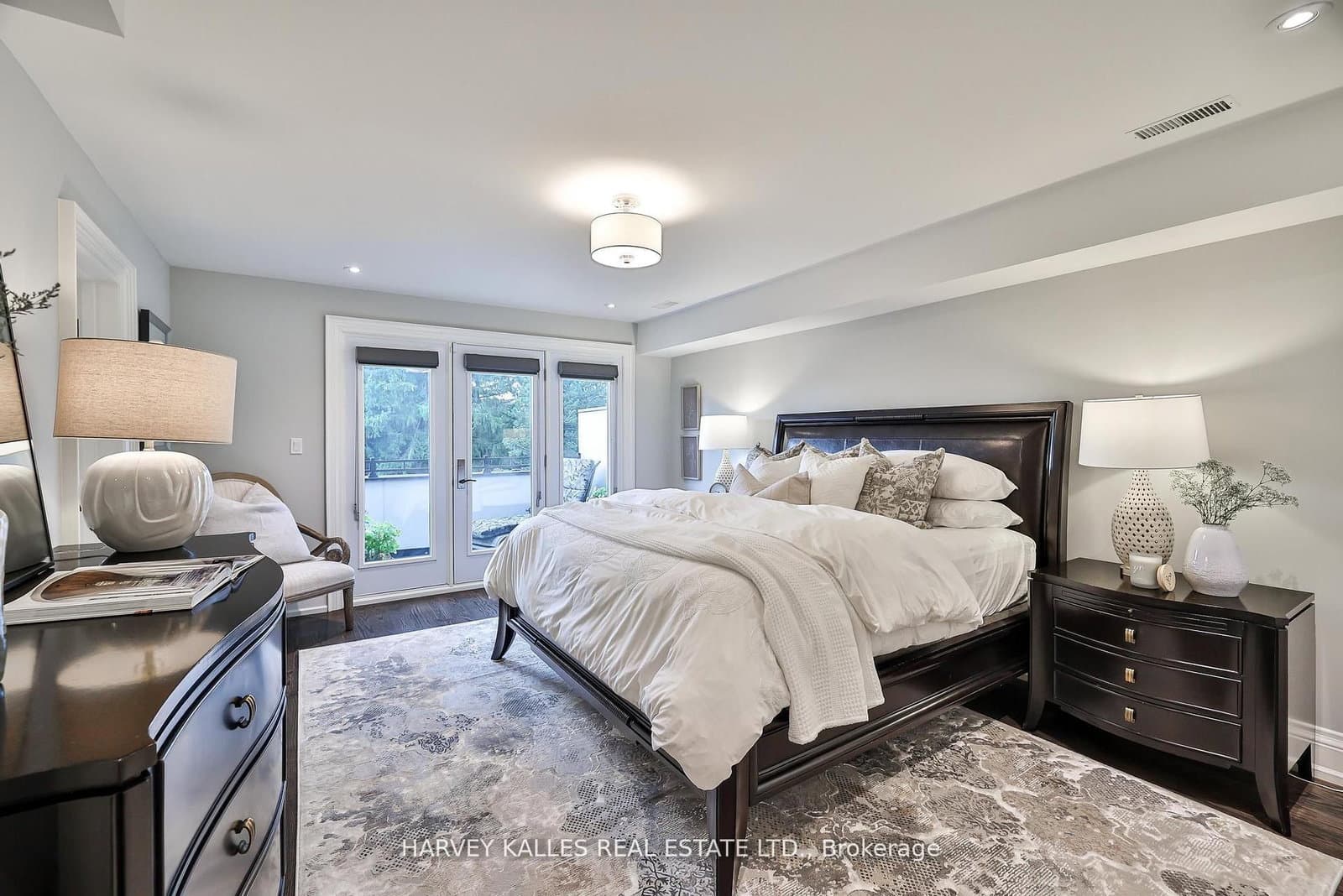 2638A Bayview Avenue thumbnail 46