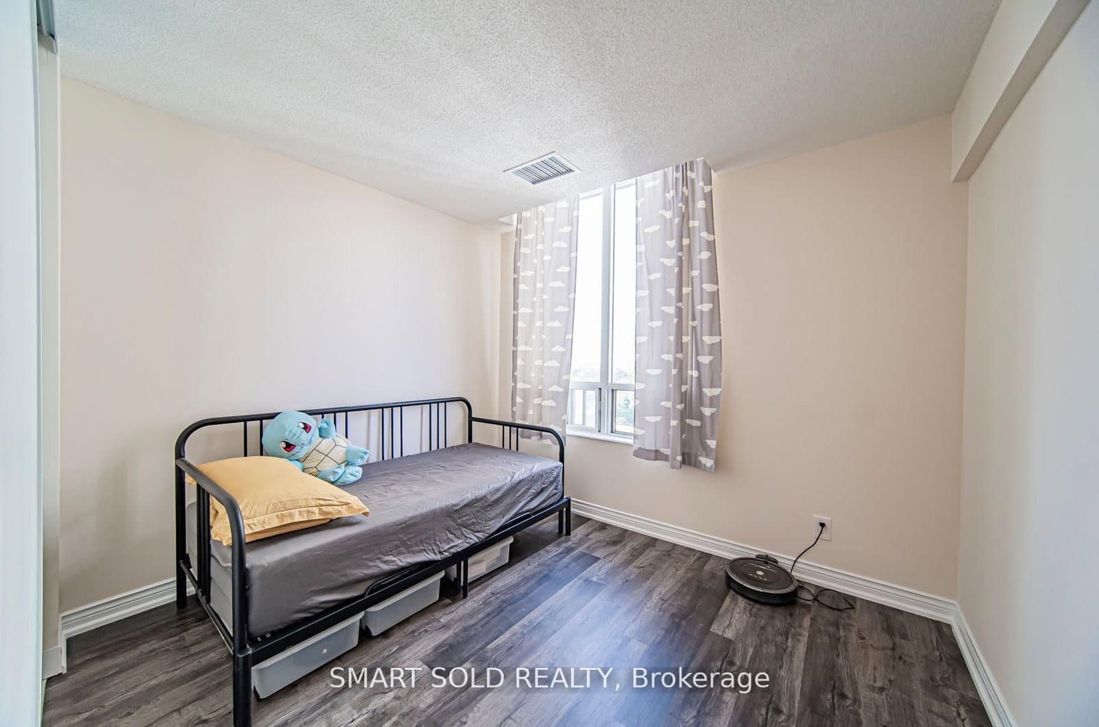 256 Doris Avenue, Unit PH210 thumbnail 18