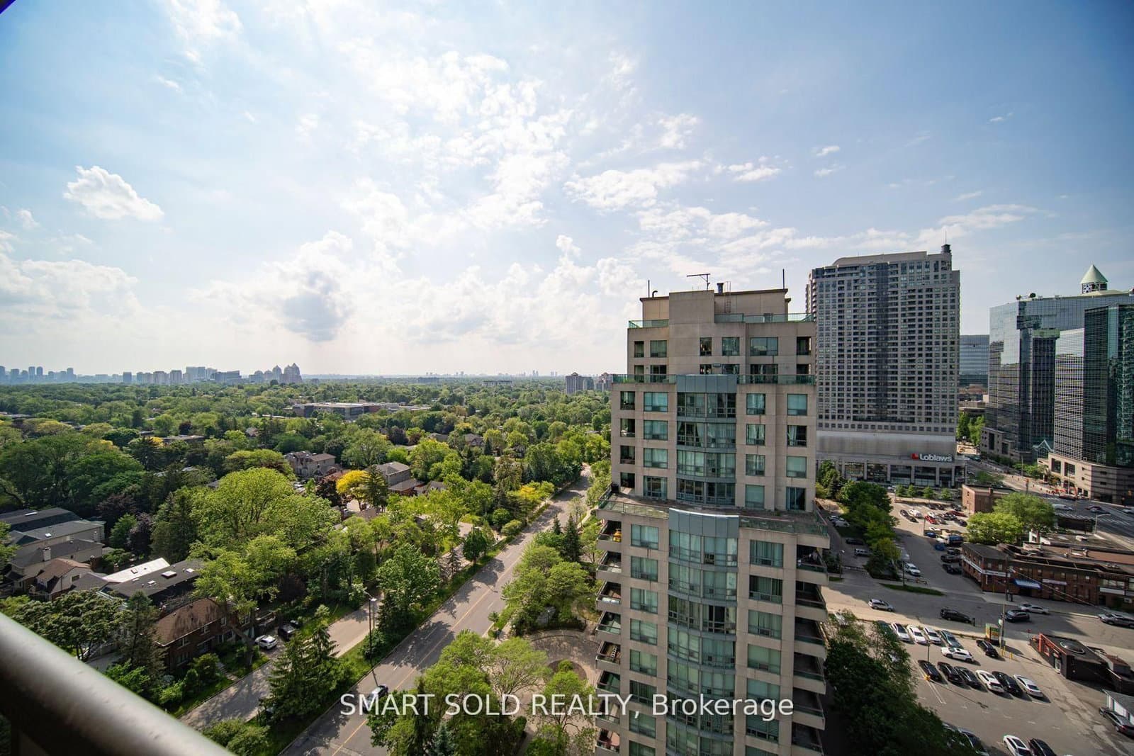 256 Doris Avenue, Unit PH210 thumbnail 29