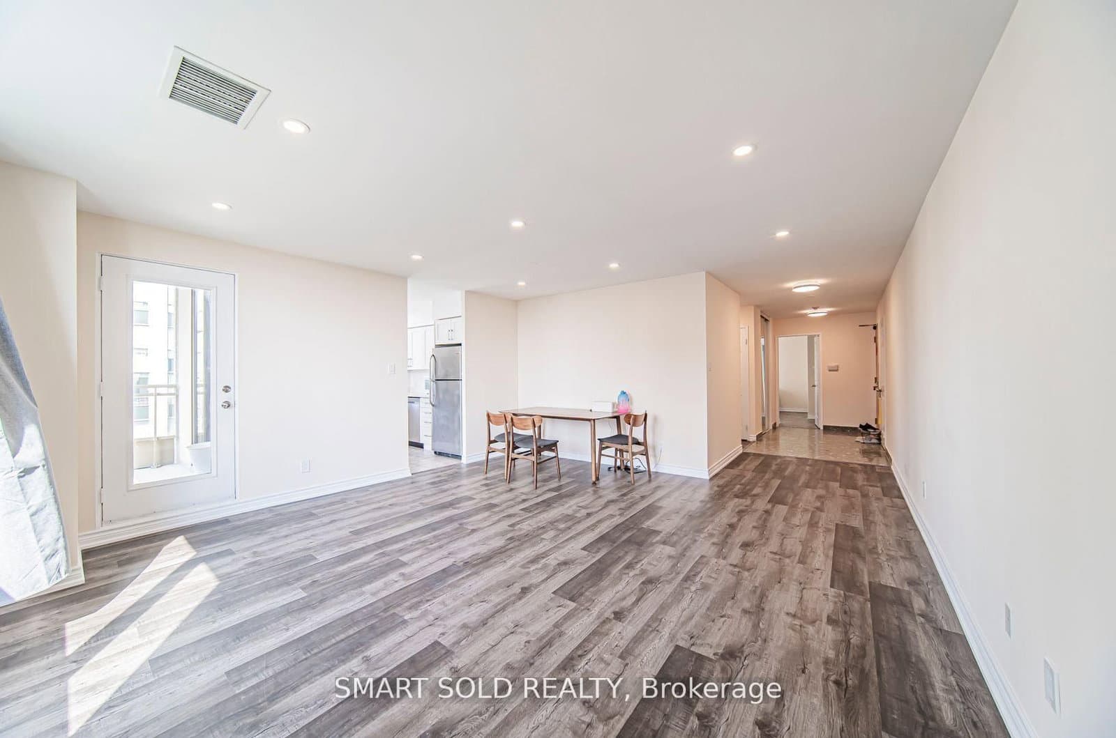 256 Doris Avenue, Unit PH210 thumbnail 3