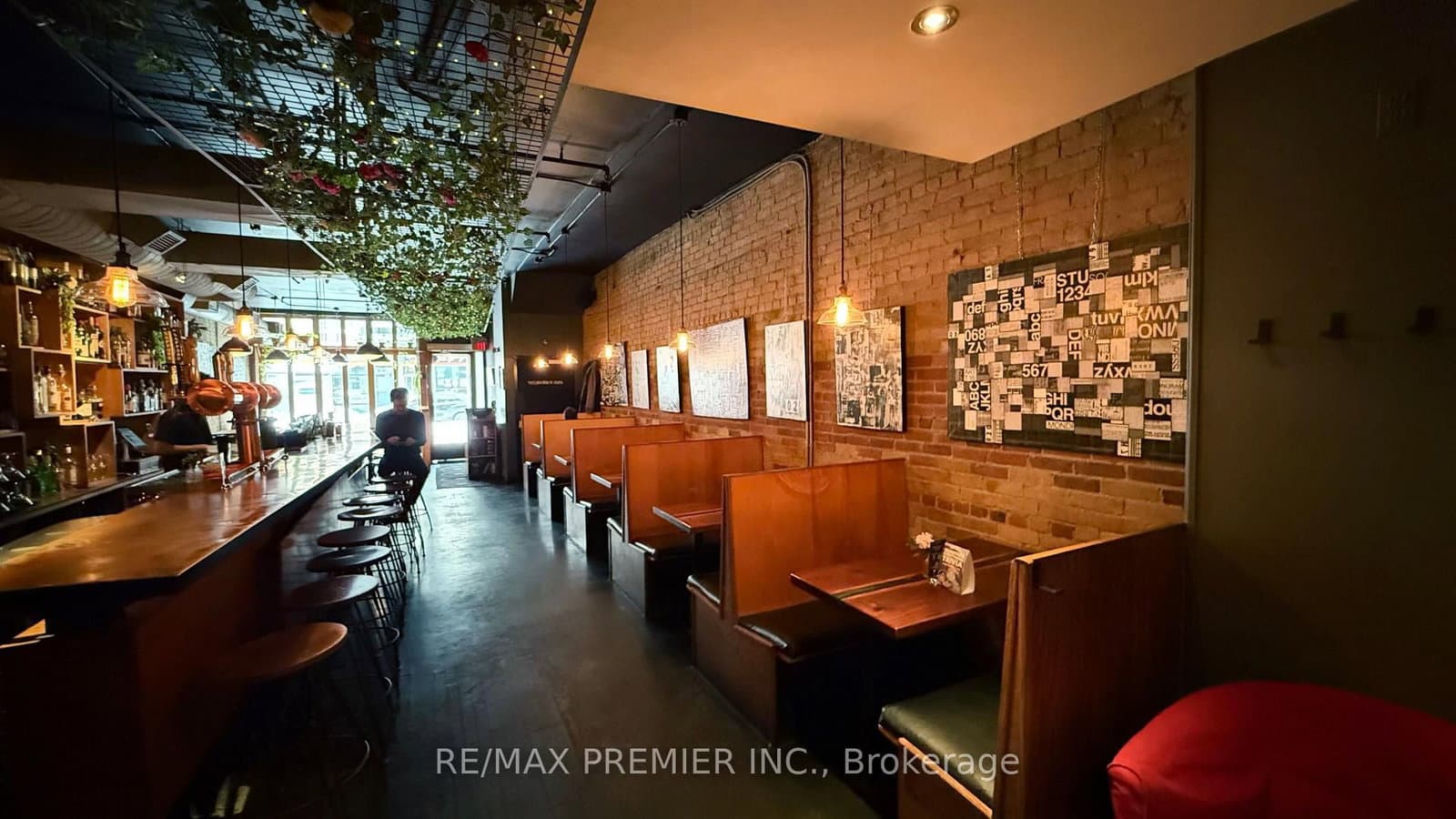 563 Bloor Street W, Unit Main Floor thumbnail 12