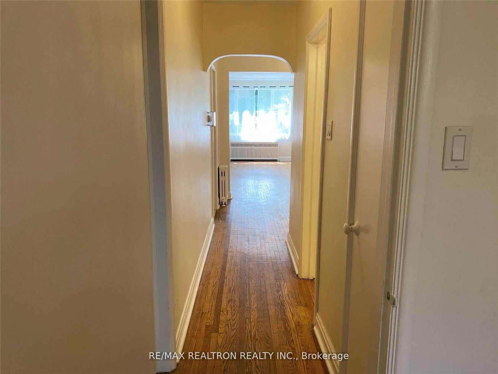 22 N Gormley Avenue, Unit Main thumbnail 3
