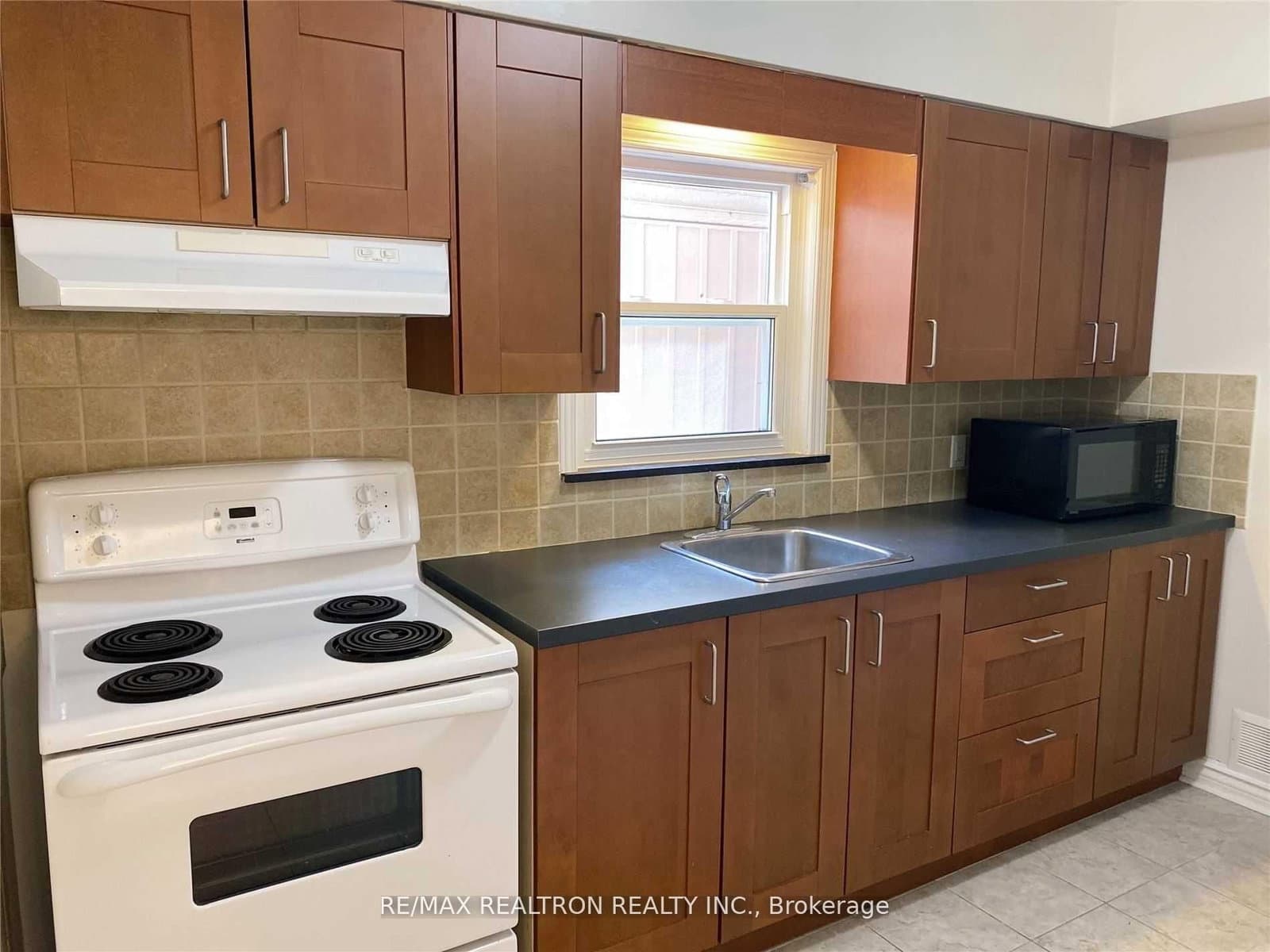 22 N Gormley Avenue, Unit Main thumbnail 6