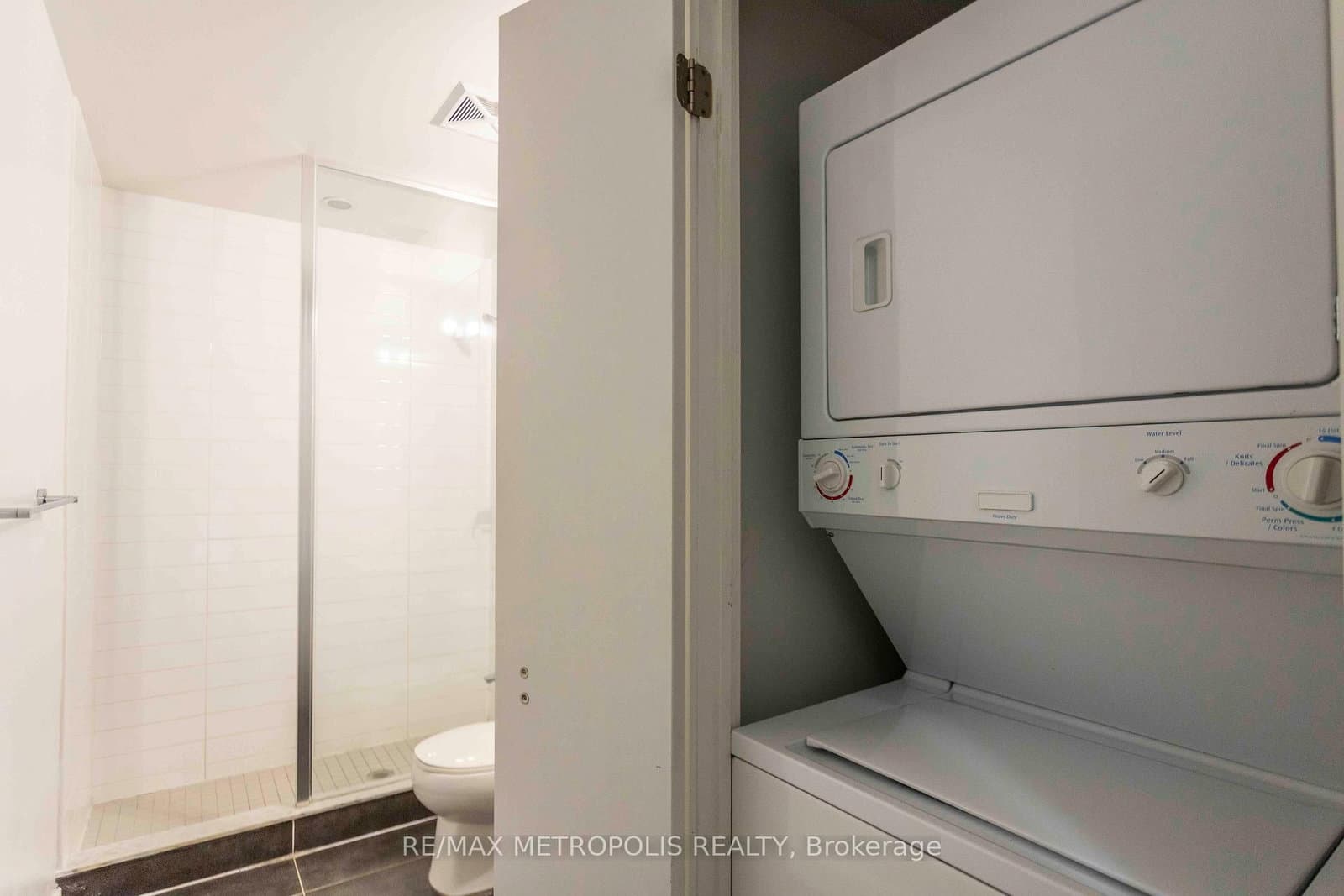 55 East Liberty Street, Unit 813 thumbnail 11
