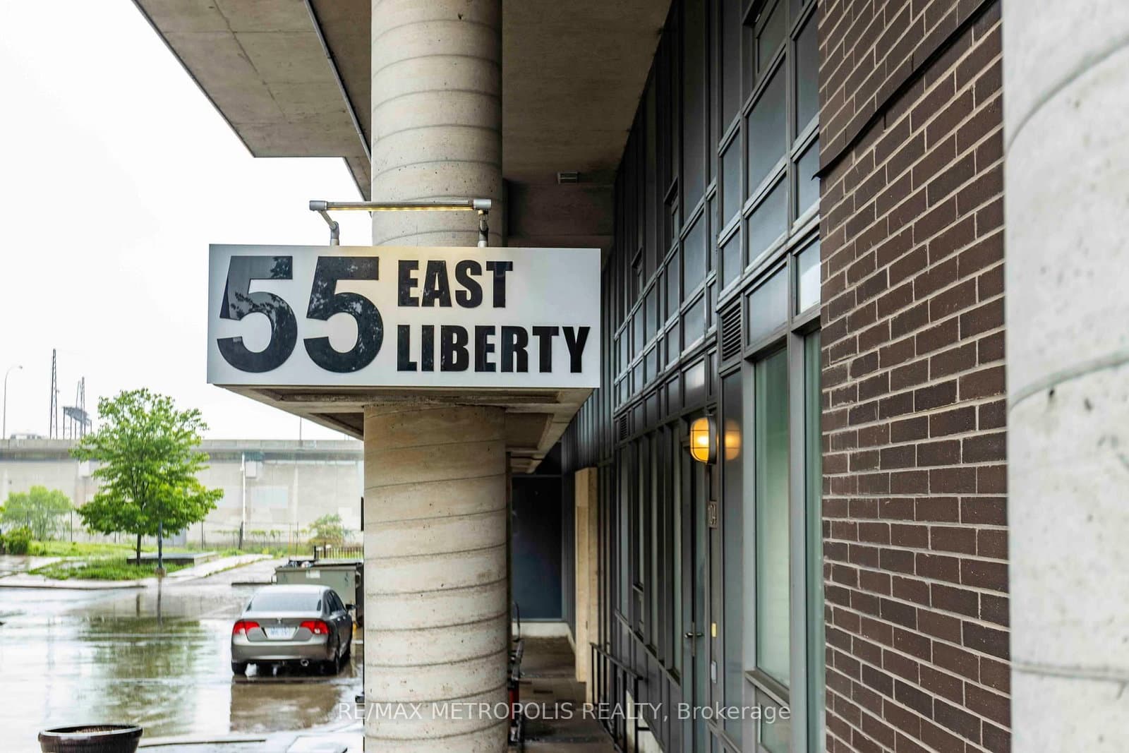 55 East Liberty Street, Unit 813 thumbnail 14