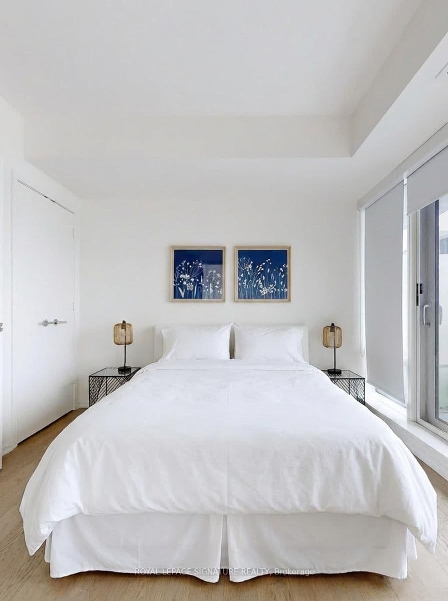 1 Bloor Street E, Unit 4406 thumbnail 12
