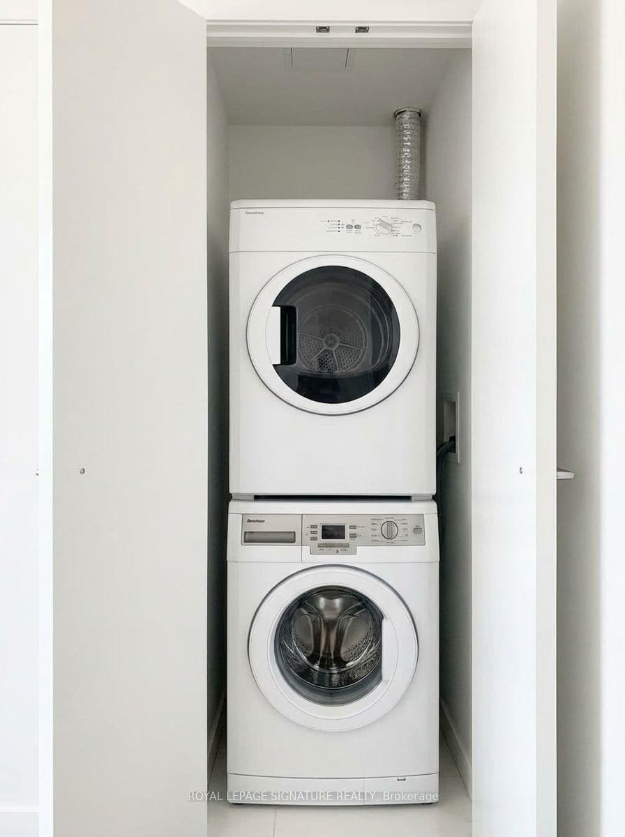 1 Bloor Street E, Unit 4406 thumbnail 15