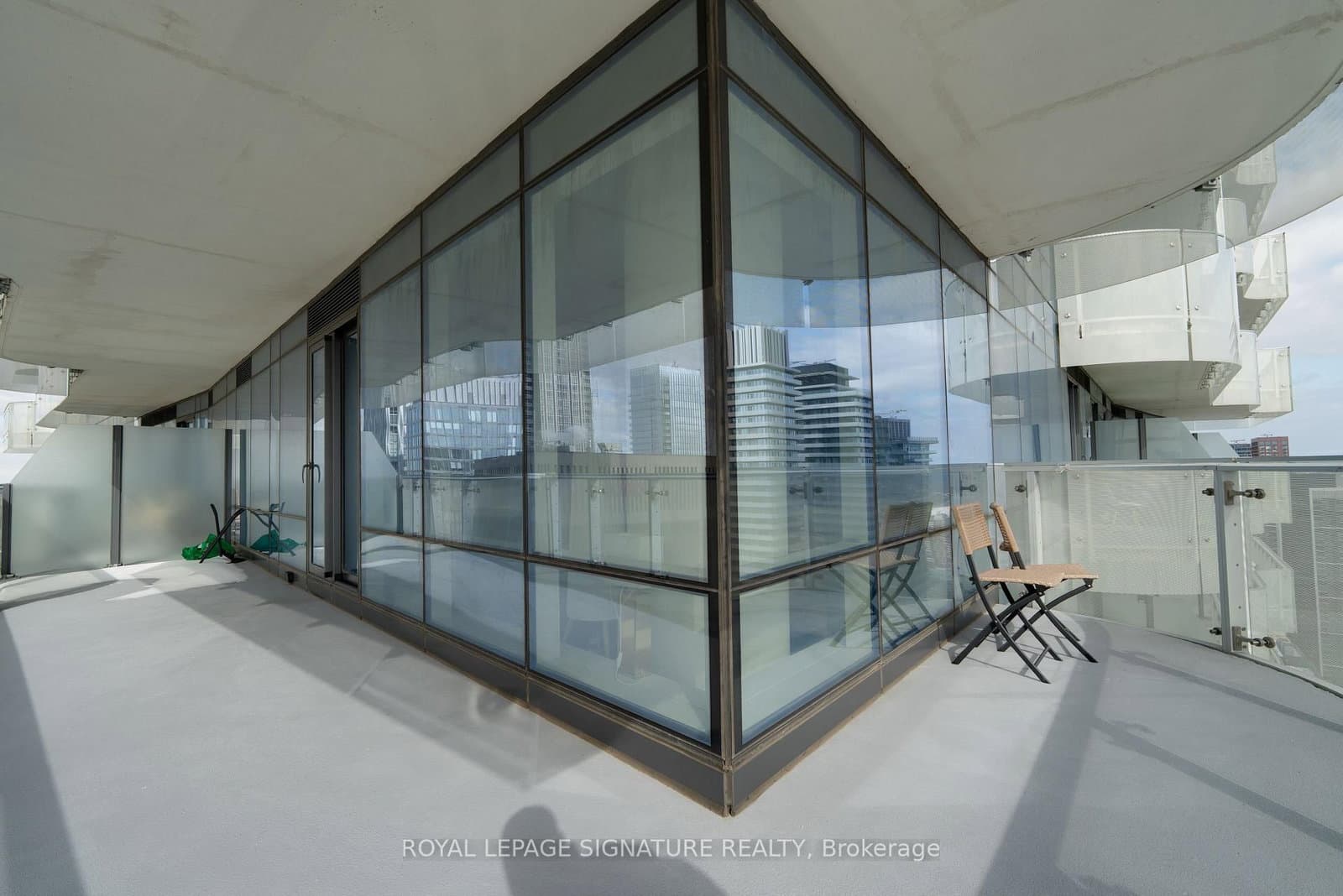 1 Bloor Street E, Unit 4406 thumbnail 18